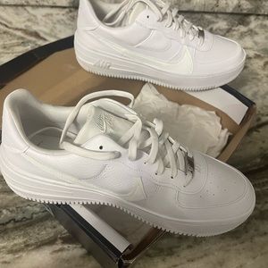 Nike- Air Force one Unisex Gym shoes.